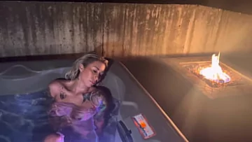 Play Jocul cu păsărică umedă a latinei Booty Queen și orgasme multiple