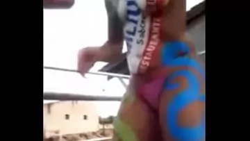 Play Lesbience cu sanii mici si pizdele foarte umede se auto-masturbeaza