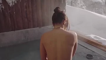 Play Petreceți timp cu Nacchi: amator japonez într-o întâlnire erotică onsen