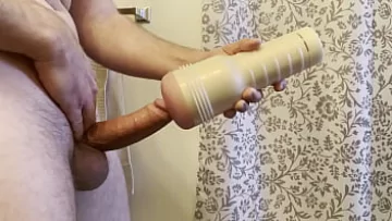Play Sesiune de masturbare plină de spermă: Big Dick Darren Beretta