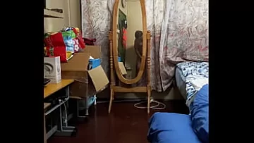 Play Sesiune fierbinte de handjob a lui Vaibhav în fața oglinzii