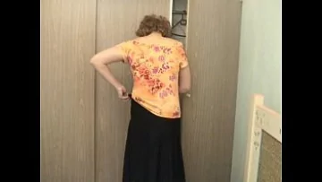 Play I-o fute pe mama lui matura si spermeaza in pizdulice ei sa o lase gravida
