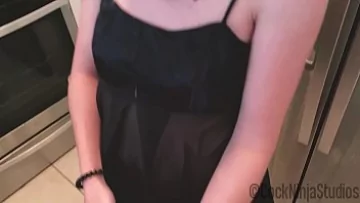 Play Mprietena milf cu forme superbe face sex cu un adolescent cu penisul mica