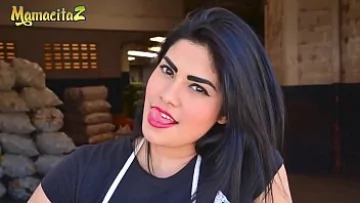 Play Vagaboanta brunetica daruieste pizda gratis la mau multi masculi