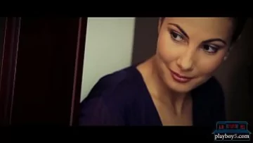 Play Femeie cu tate mari naturali masata pe corp si in pizdulice de barbat excitat
