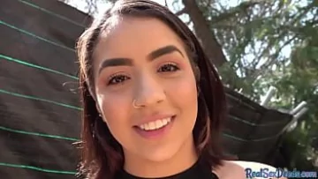 Play Fata sexy iti da multa pizda