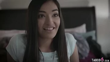 Play Tanara sexy face un blowjob in patru labe