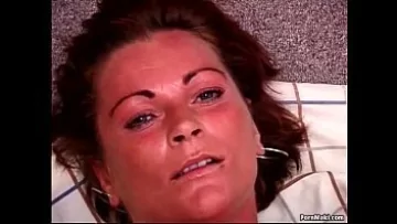 Play Roscata matura face sex cu doi si incearca pentru prima data sexul anal