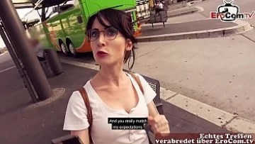 Play Slabanoaga tarfa face muie si face sex in publicare