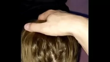 Play Adolescenta din capitala face muie cu pofta amantului dotat