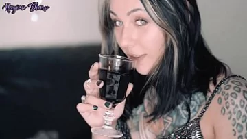Play Fete brutale cu funduri mari si frumoase trasa de par cand esteste fututa pe la spate langa iubit