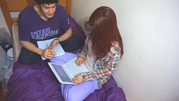 Play Futai cu o adolescenta ce ii cere barbatului sa o futa ca in filme xnxx pentru adulti