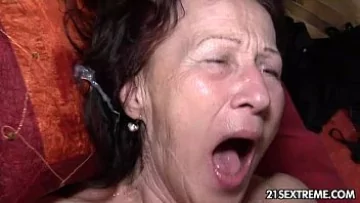 Play Soacra lui buna de sex penetrata in pizdulice cat de mult poate el