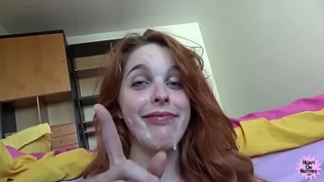 Play Eleva fututa putin si ramane cu sloboz pe fata