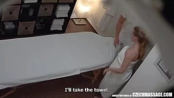Play Femeie maritaticul frecata la pizdulice la masaj erotic face sex