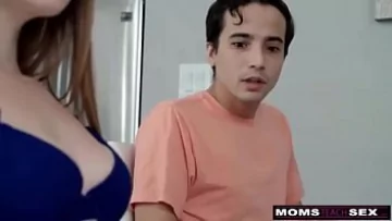 Play Nu a mai vazut niciodata pizdulice asa mica
