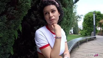 Play Tarfa luata de la unirii platita pentru sex anal