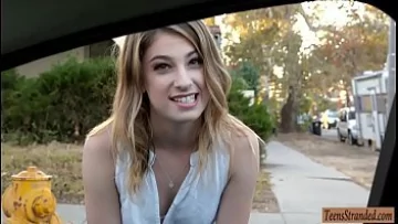 Play Fata sexy si sexy de la tara face sex
