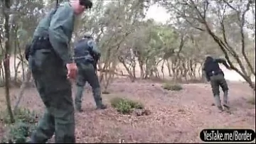 Play Cativa soldati gasessc o pizdulice in padure si o fut in grup