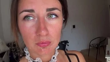 Play Mamica buna face sexut oral si vrea sloboz sa o inghita