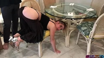 Play Asezata capra in pizdulice goala mama face sex cu fiul vitreg