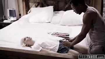 Play Filme xxx cu negri blonda tapana tremura in pula unui negrotei