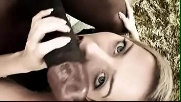 Play Este spermaita in pizda de cea mai mare pula din lume