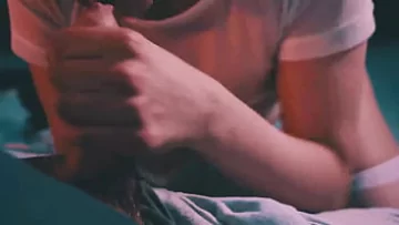 Play Babe îmbrăcată în ciorapi se dezlănțuie la petrecere, care se termină cu o finală de slăbiciune