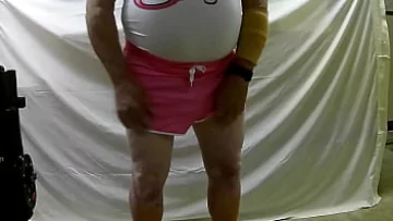 Play Sesiune de bătaie senzuală Sissy cu Pinky și paleta ei de piele