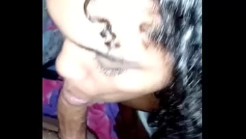 Play Fotbalistul brazilian Wanessa Silva face o muie publică în Olinda