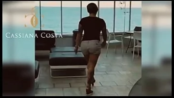Play MILF blondă acoperită de spermă, futut pe plajă