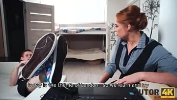 Play 40+ Tutor MILF Fillicia Red nu poate rezista avansurilor elevilor în HD